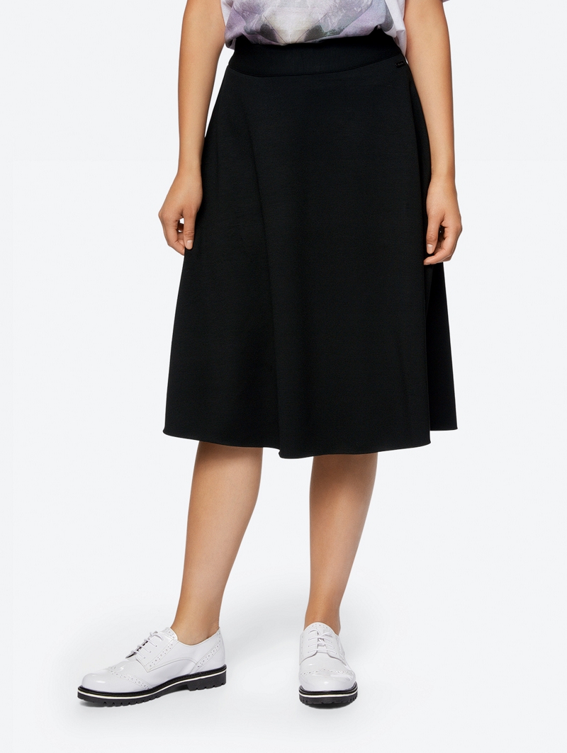 Bench Black Ladies Skirt Size L